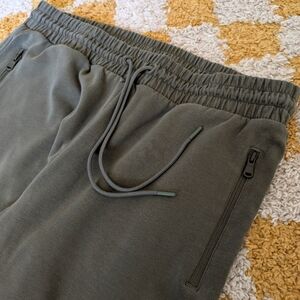 Old Navy dynamic fleece high-rise jogger